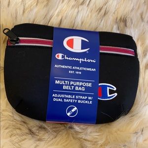 Champion Belt Bag in black